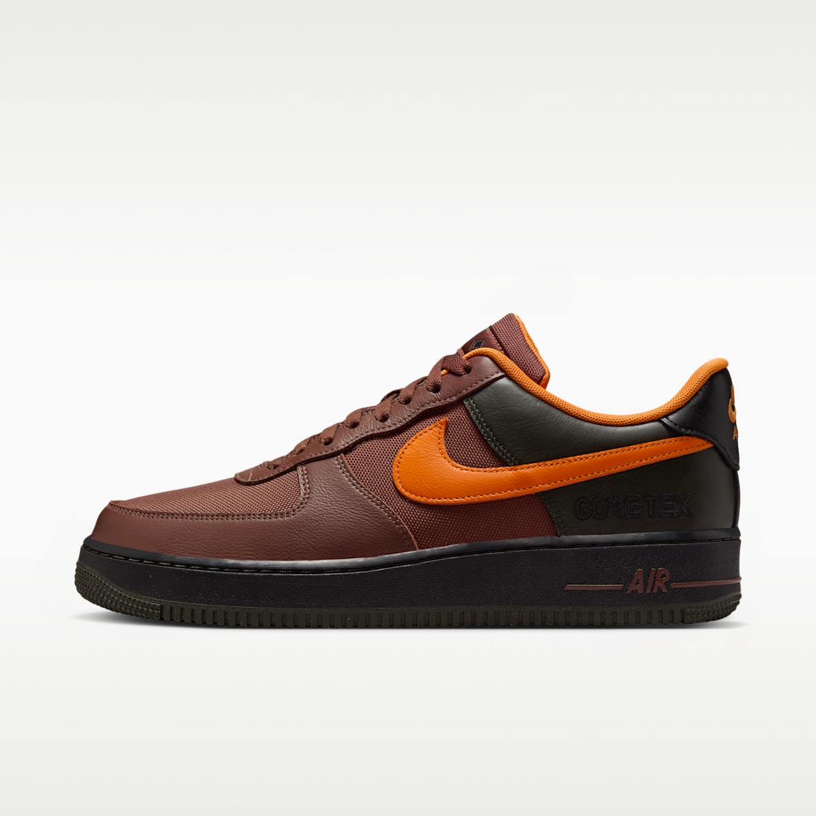 Nike Air Force 1 GORE-TEX Nike Air Force 1 GORE-TEX 男子空军一号防水运动鞋