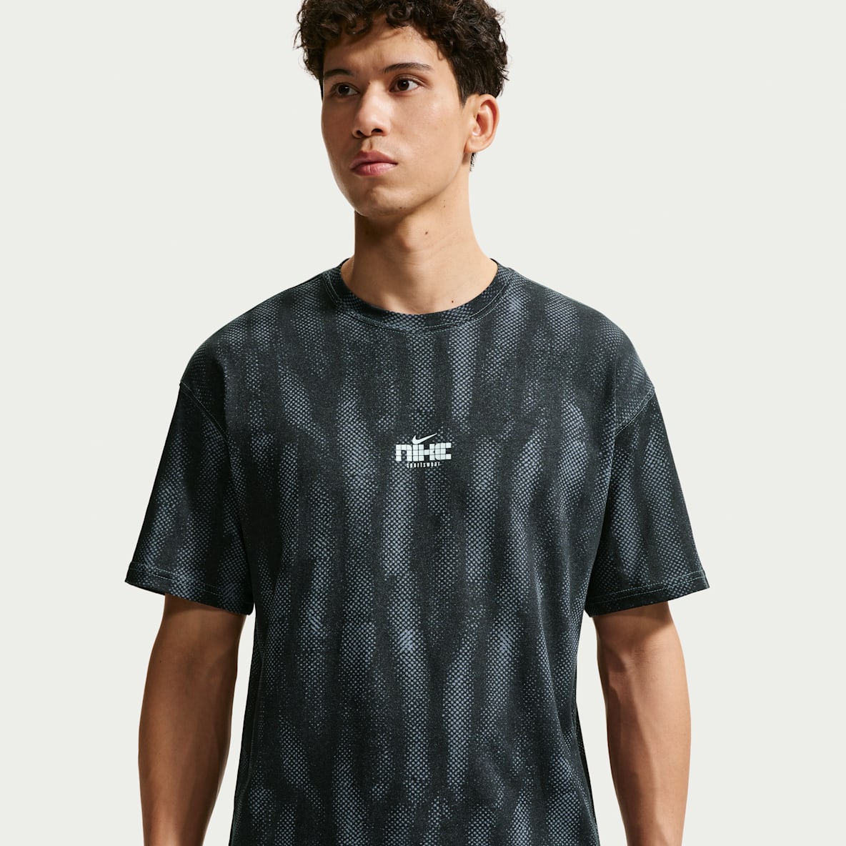 Nike Sportswear 男子短袖T恤