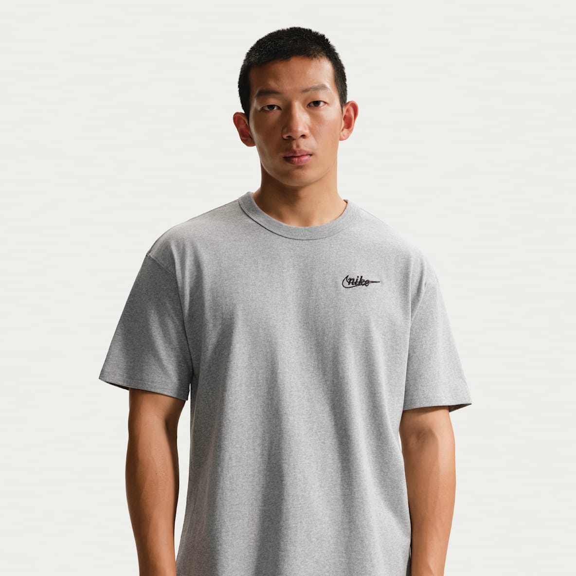 Nike Sportswear 男子图案T恤