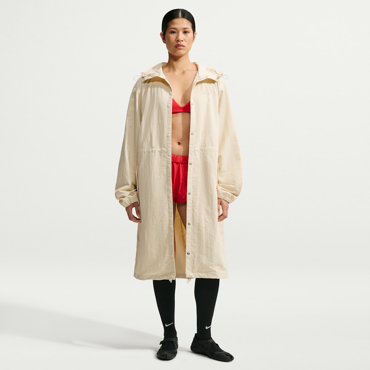 NikeSKIMS Crunchy Nylon 女子连帽外套