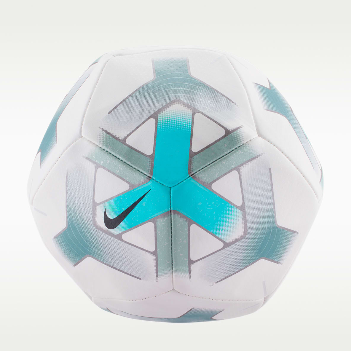 Nike Pitch 足球