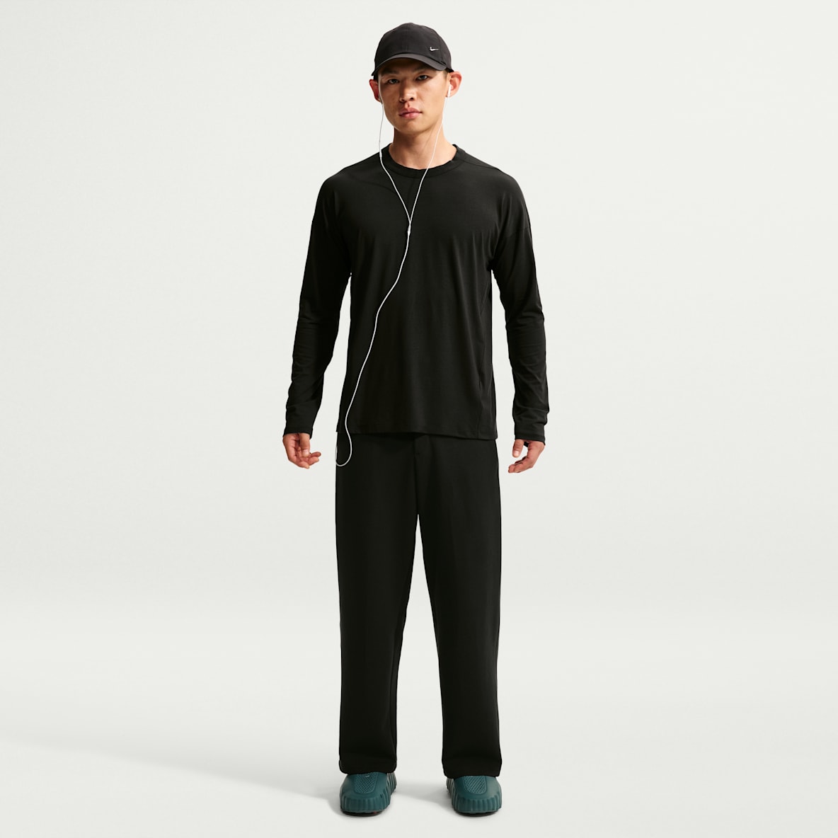 Nike 24.7 ImpossiblySoft Dri-FIT 超感柔软男子速干直筒长裤
