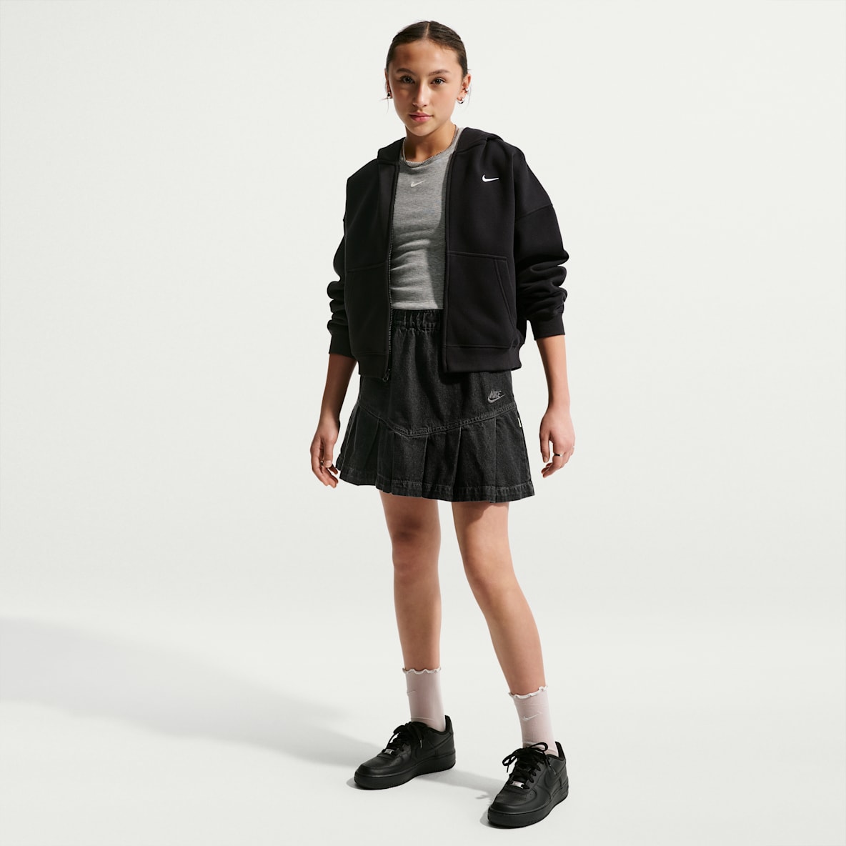 Nike Sportswear 大童（女孩）牛仔褶裥半身裙