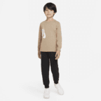 NSW Logo
幼童长袖T恤和长裤套装
¥299
❗️预估价:¥149