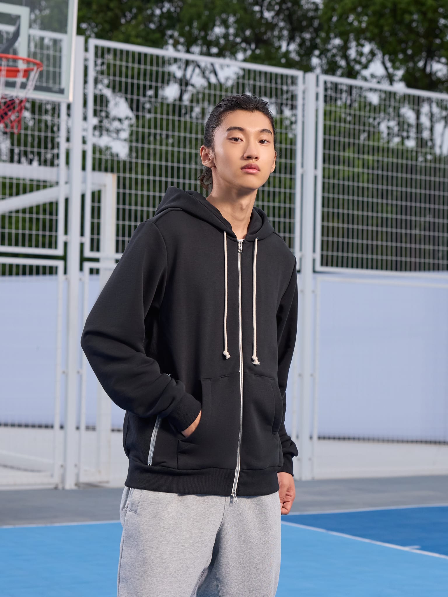 Nike Standard Issue Dri-FIT 男子速干全长拉链开襟篮球连帽衫