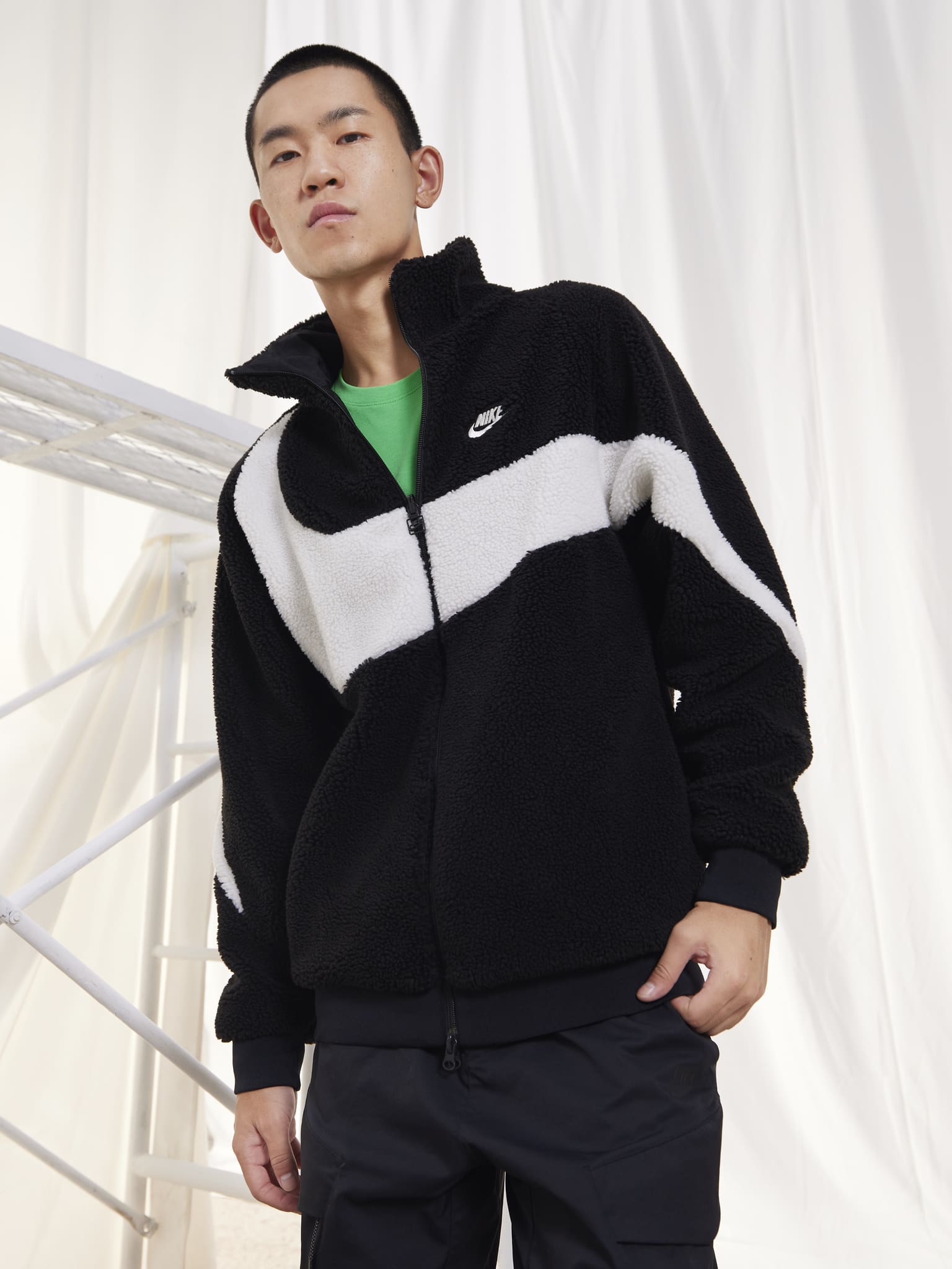 Nike Sportswear Swoosh 男子仿羊羔绒全长拉链开襟双面穿夹克-NIKE