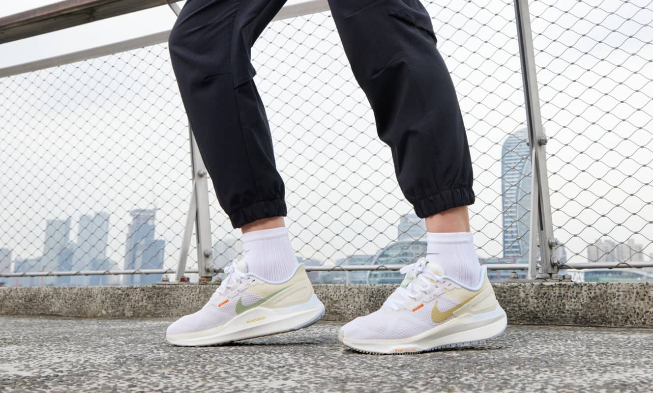 Nike Structure 25 女子公路跑步鞋-NIKE 中文官方网站